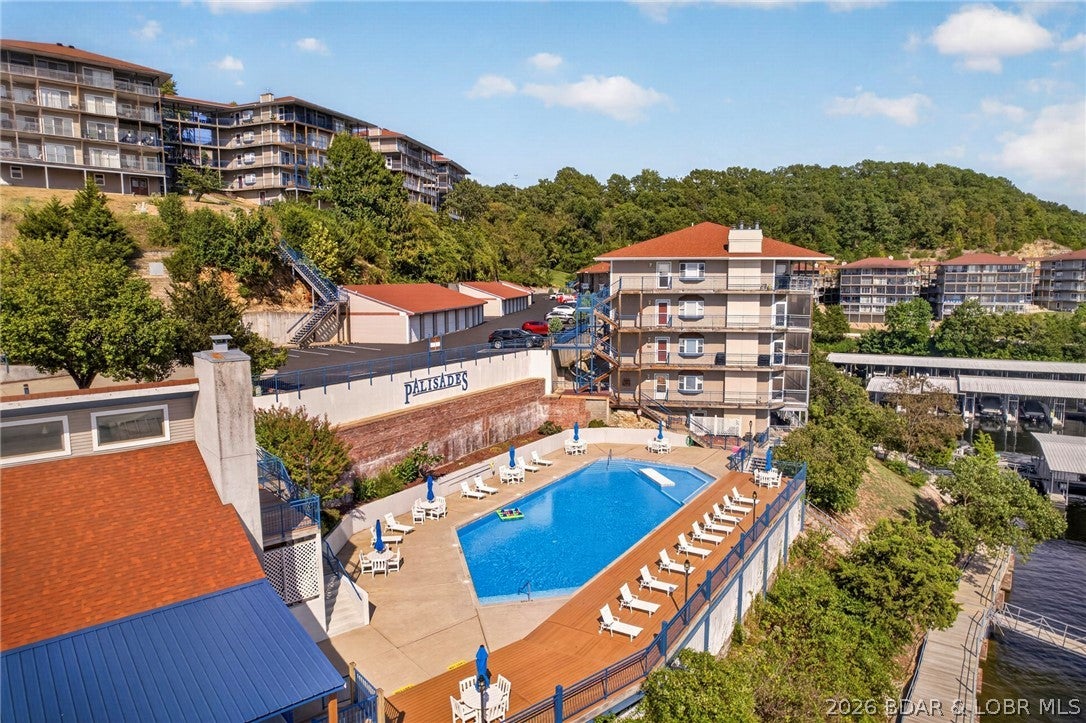 Palisades Condominium - Residential