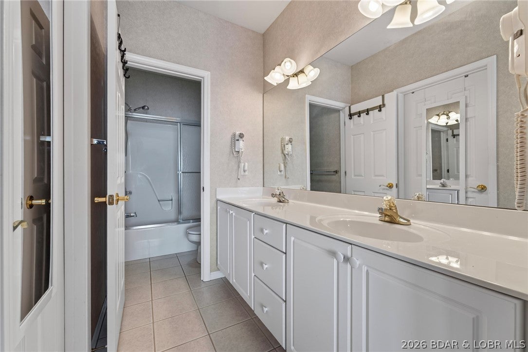 Palisades Condominium - Residential