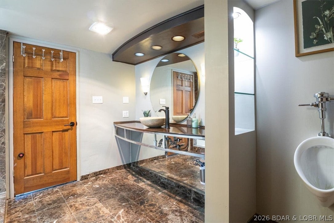 Arrowridge Shores - Residential