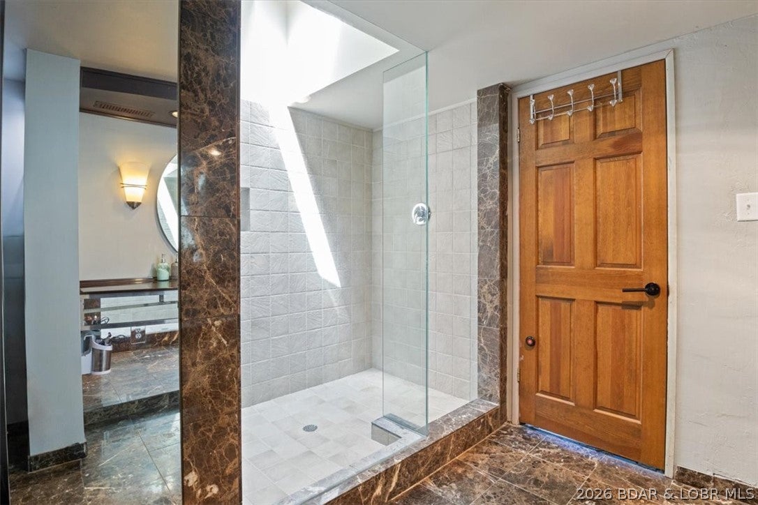Arrowridge Shores - Residential