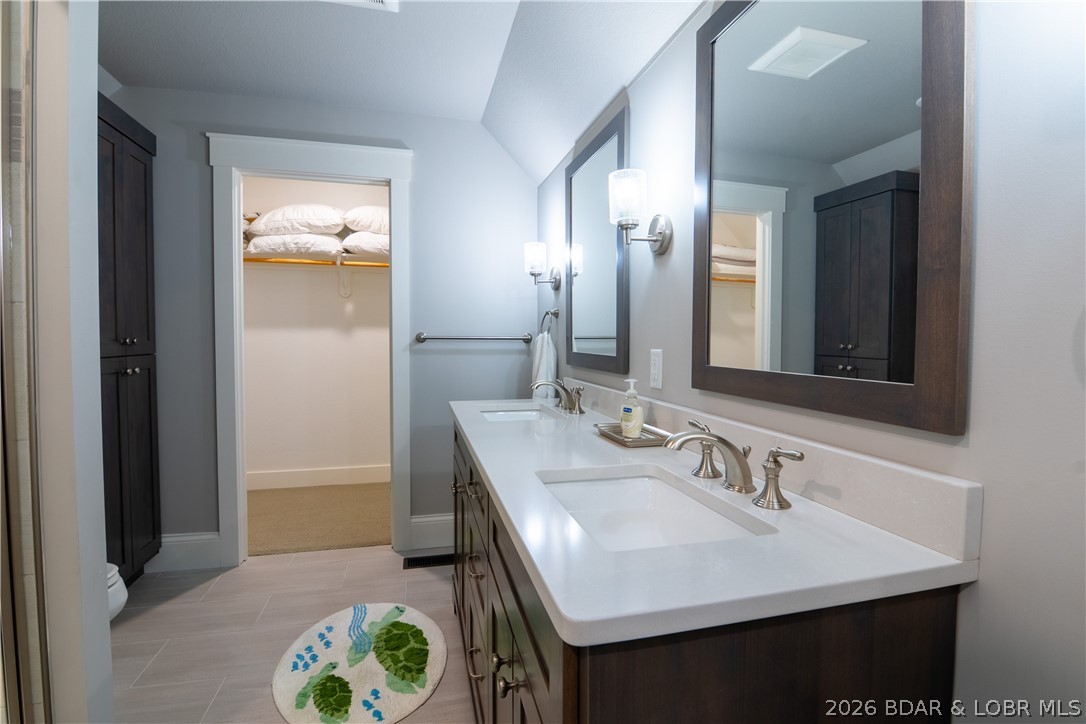 Grand Point No. 2 - Residential