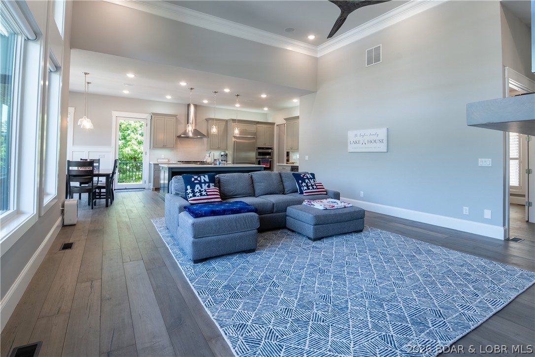 Grand Point No. 2 - Residential