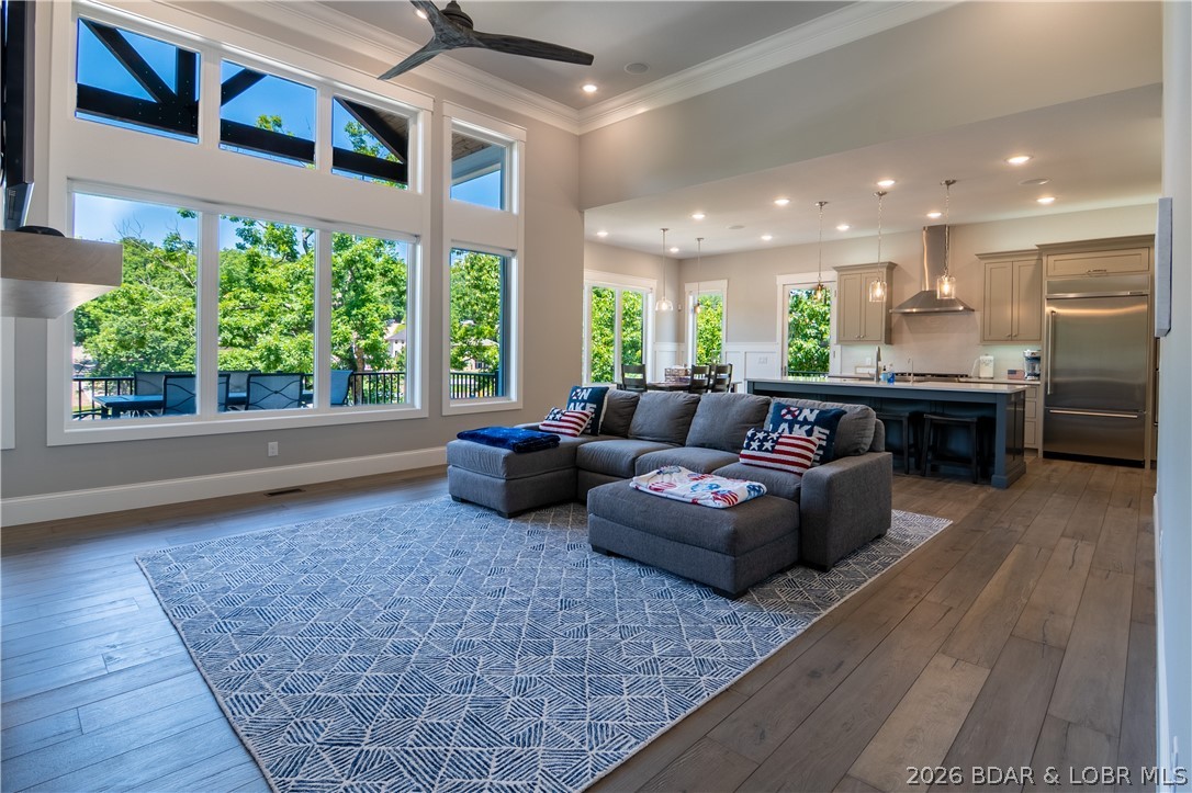 Grand Point No. 2 - Residential