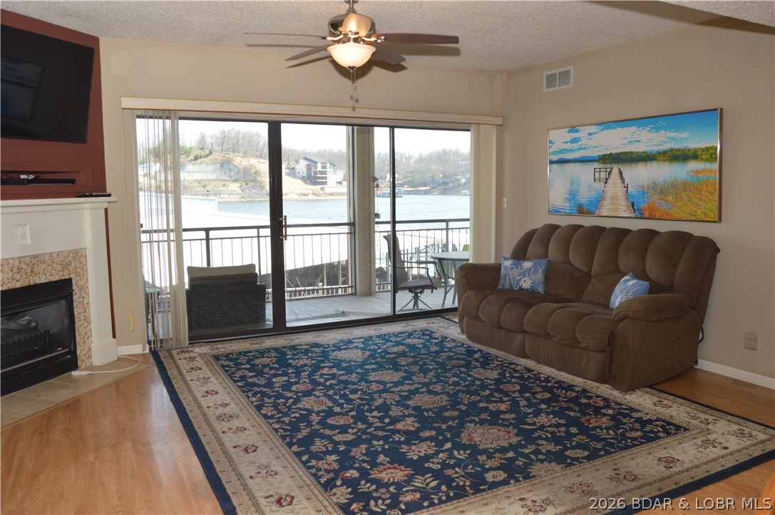 The Falls Condo - Residential