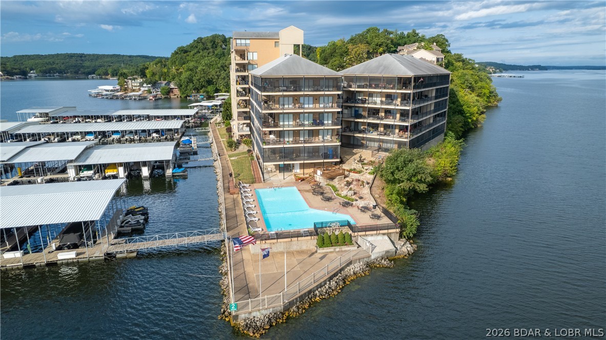 The Falls Condo - Residential