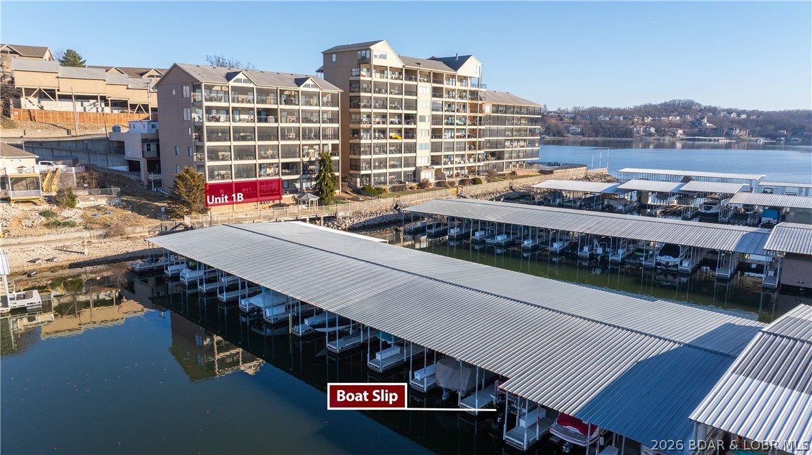 The Falls Condo - Residential