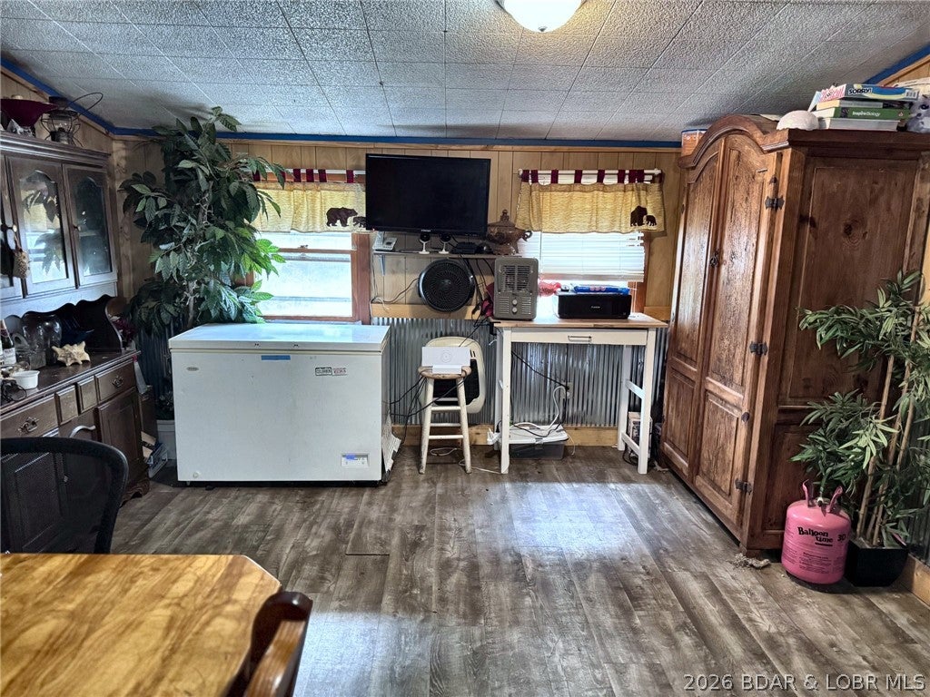 Lazy Acres - Residential