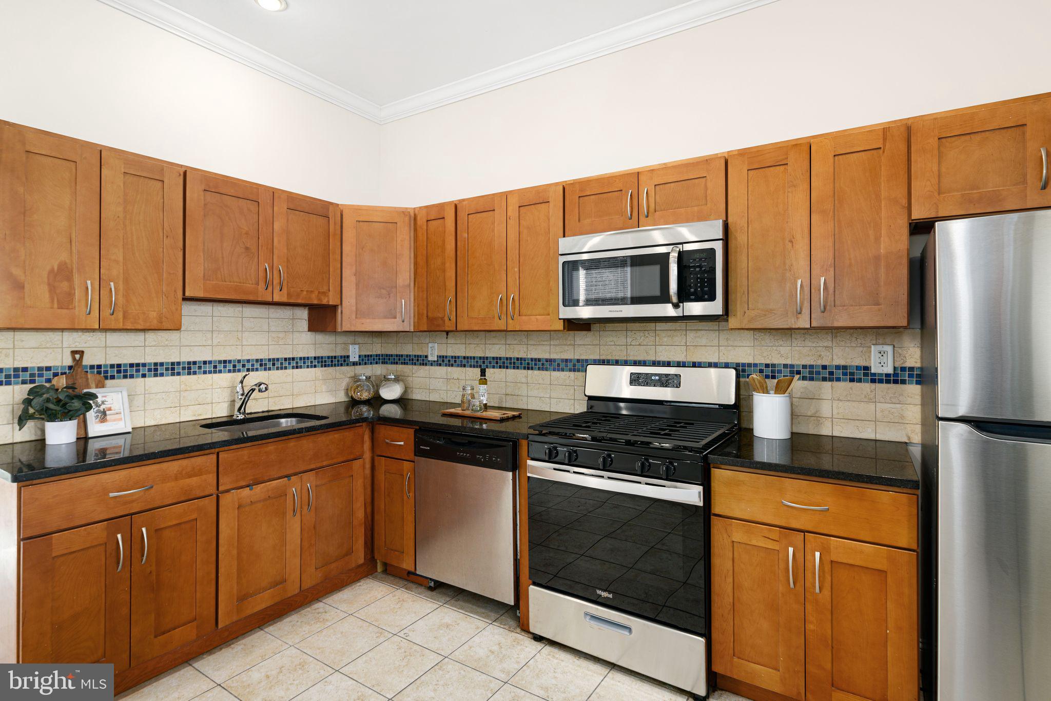FAIRMOUNT - Residential