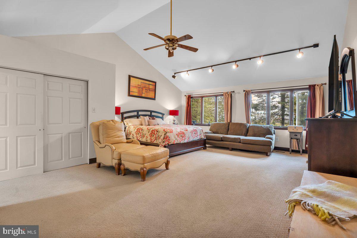 ELM TREE FARMS - Residential