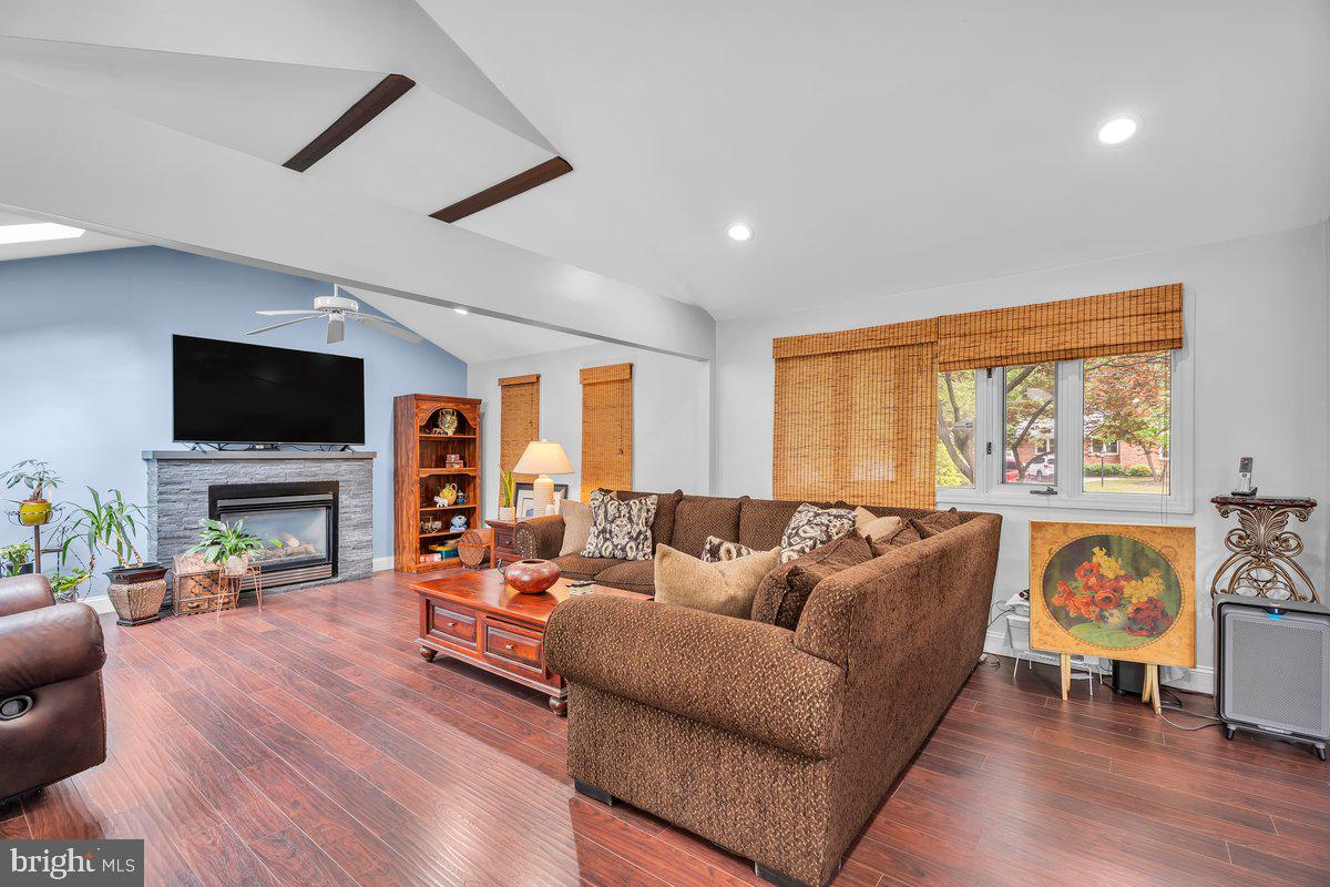 ELM TREE FARMS - Residential