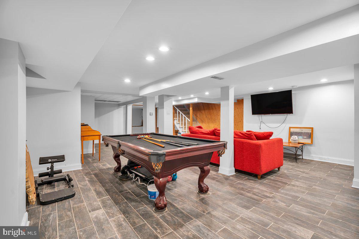 ELM TREE FARMS - Residential