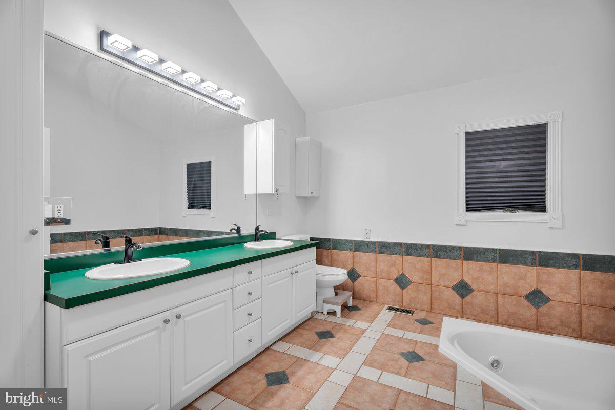 ELM TREE FARMS - Residential