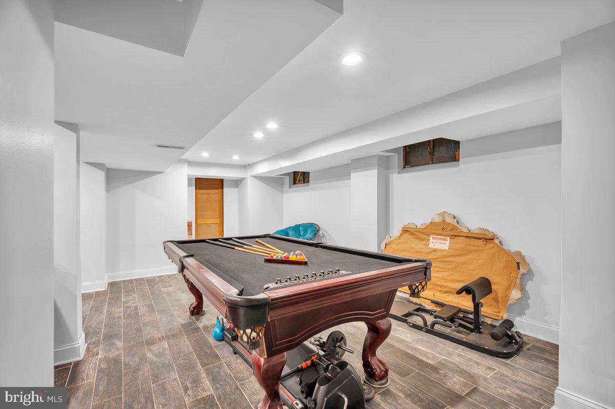 ELM TREE FARMS - Residential