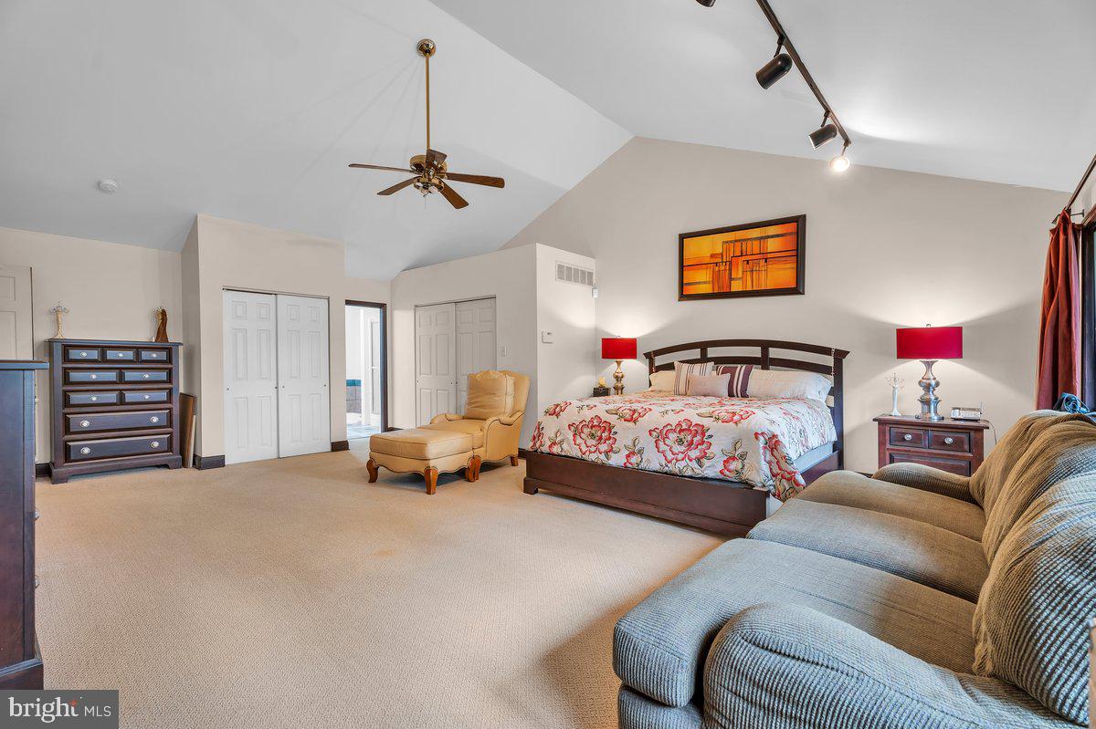 ELM TREE FARMS - Residential