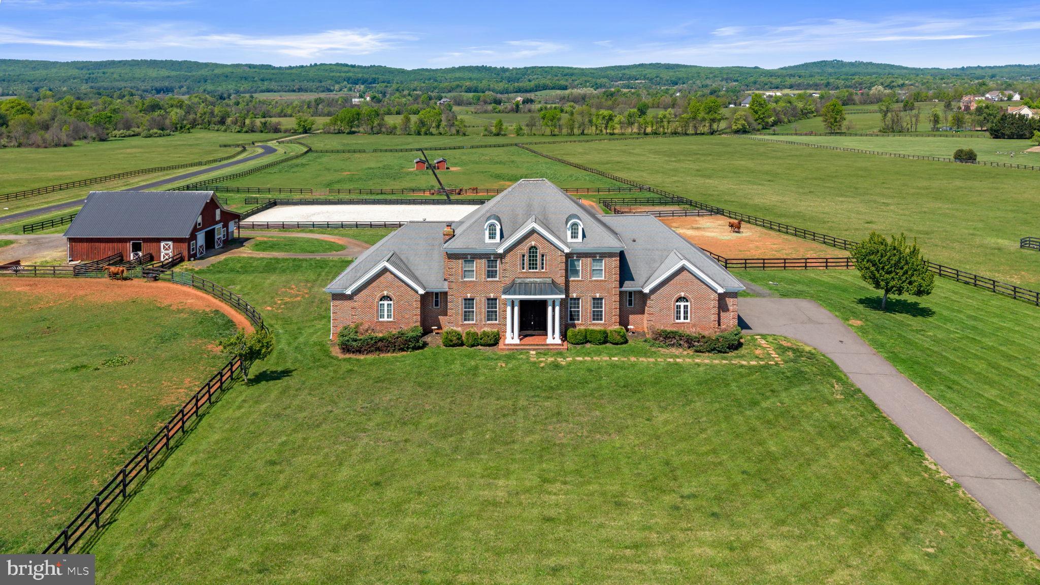 LEE'S CROSSING - Residential