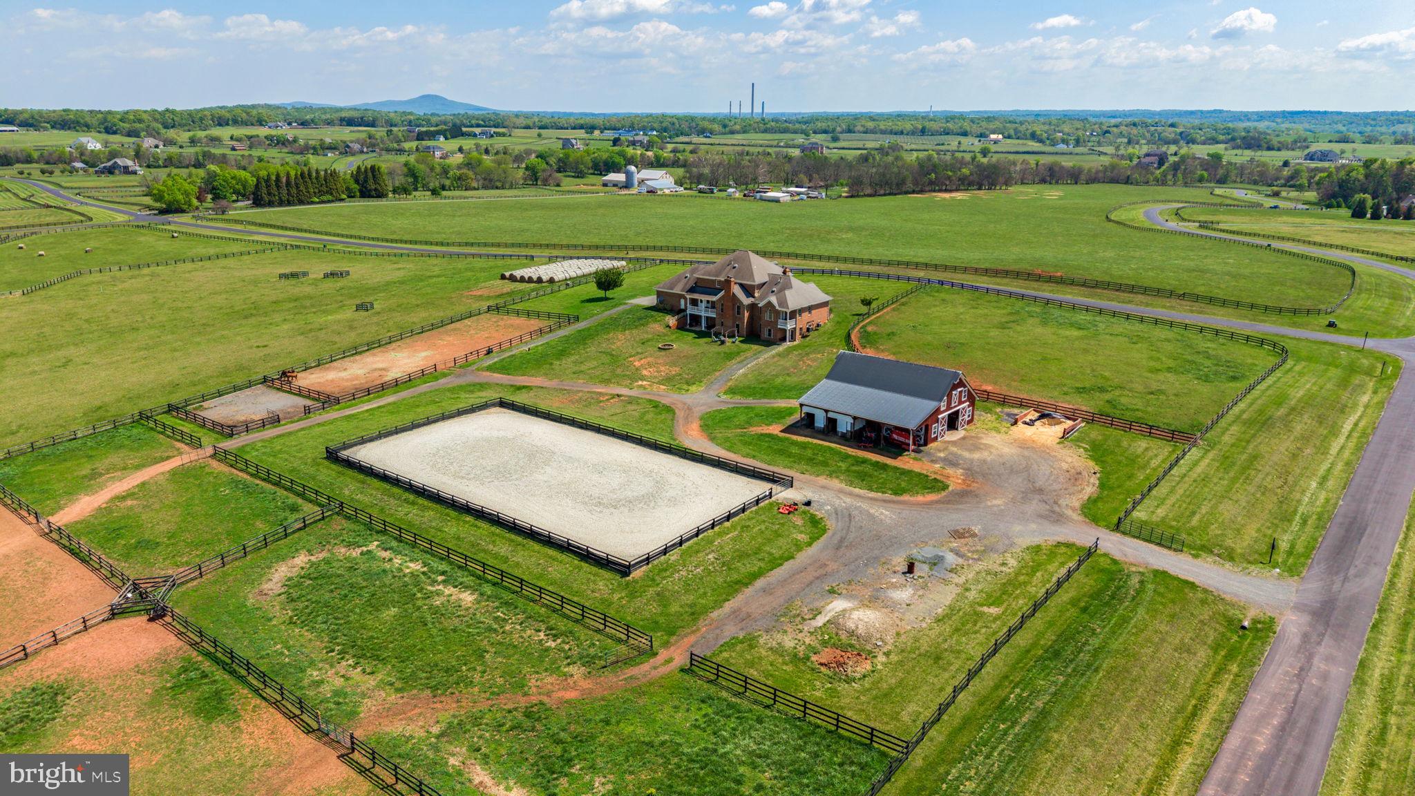 LEE'S CROSSING - Residential