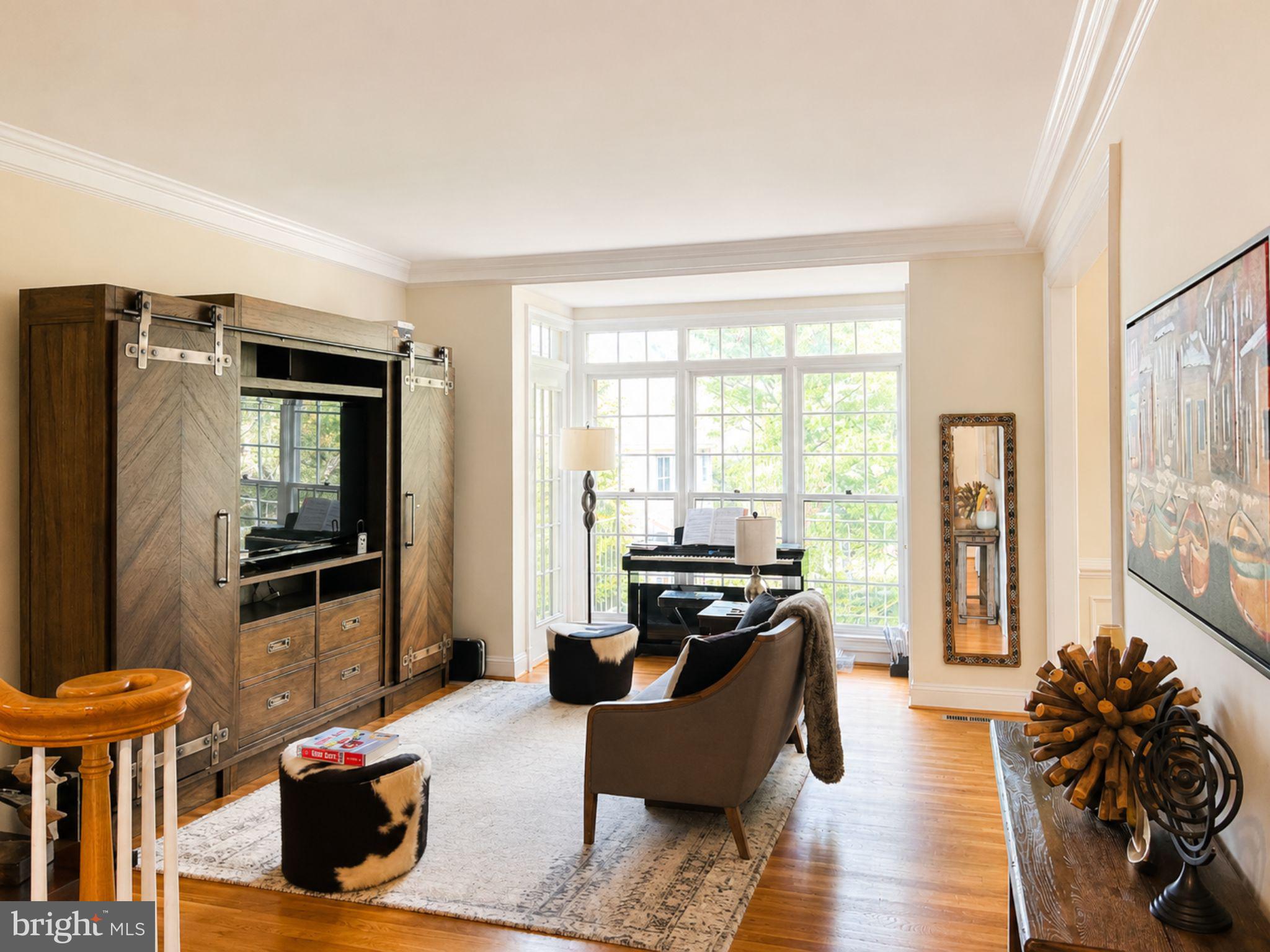 FOX HILLS - Residential