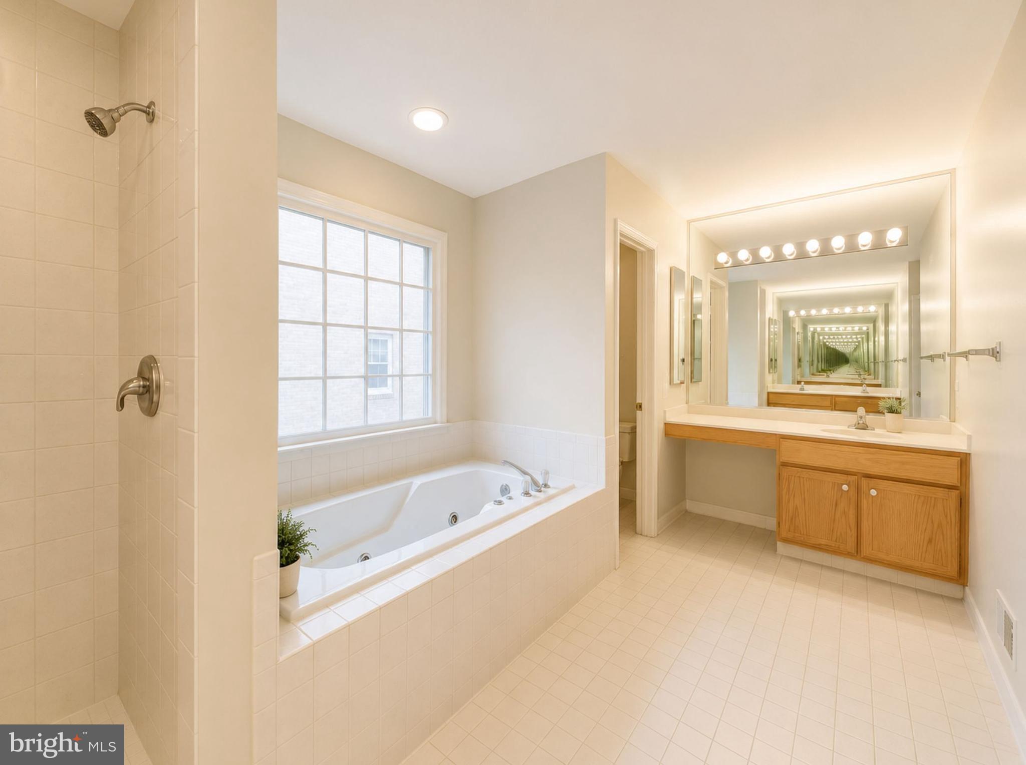 FOX HILLS - Residential