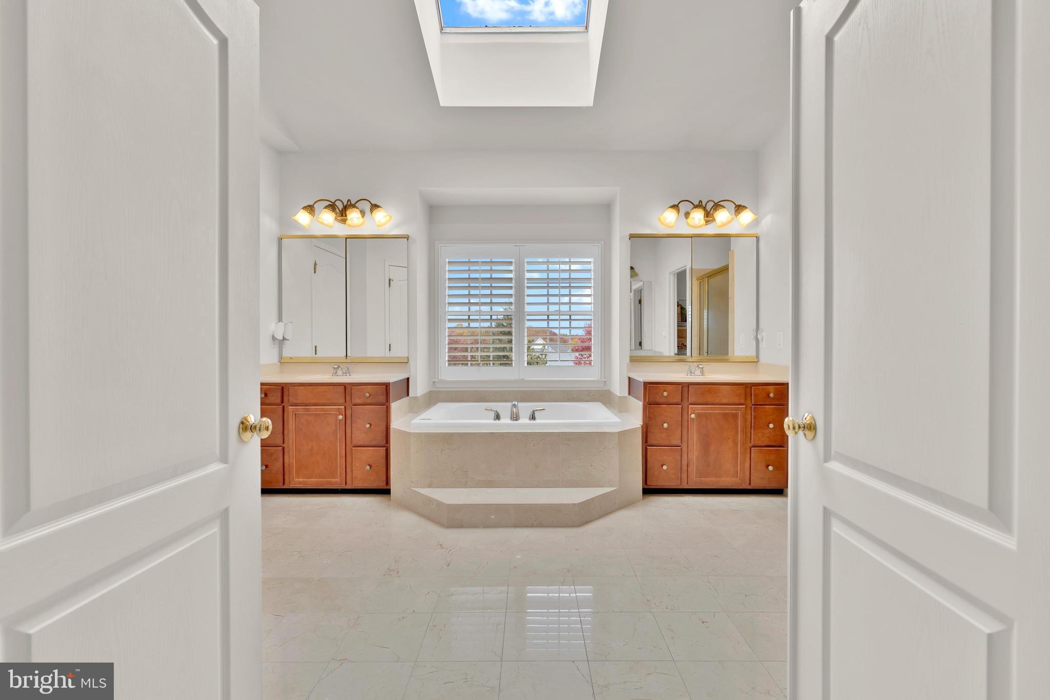 BELMONT COUNTRY CLUB - Residential