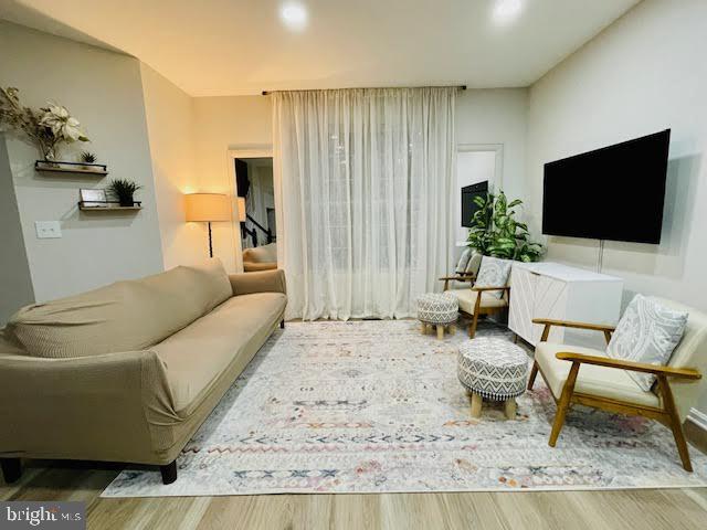 GROVEWOOD - Residential