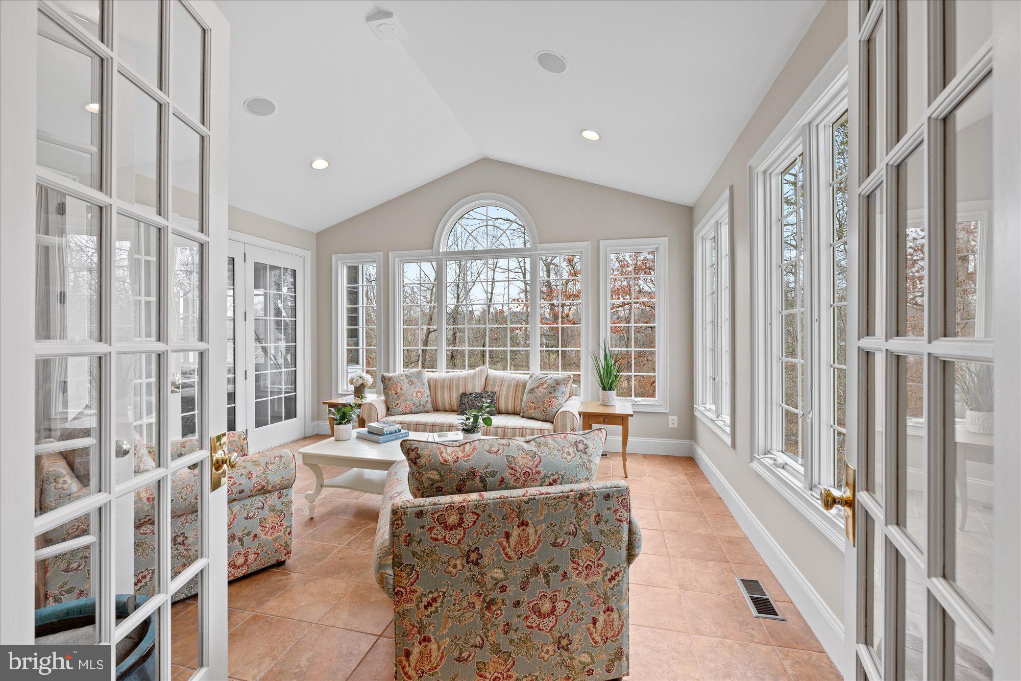 BELMONT COUNTRY CLUB - Residential