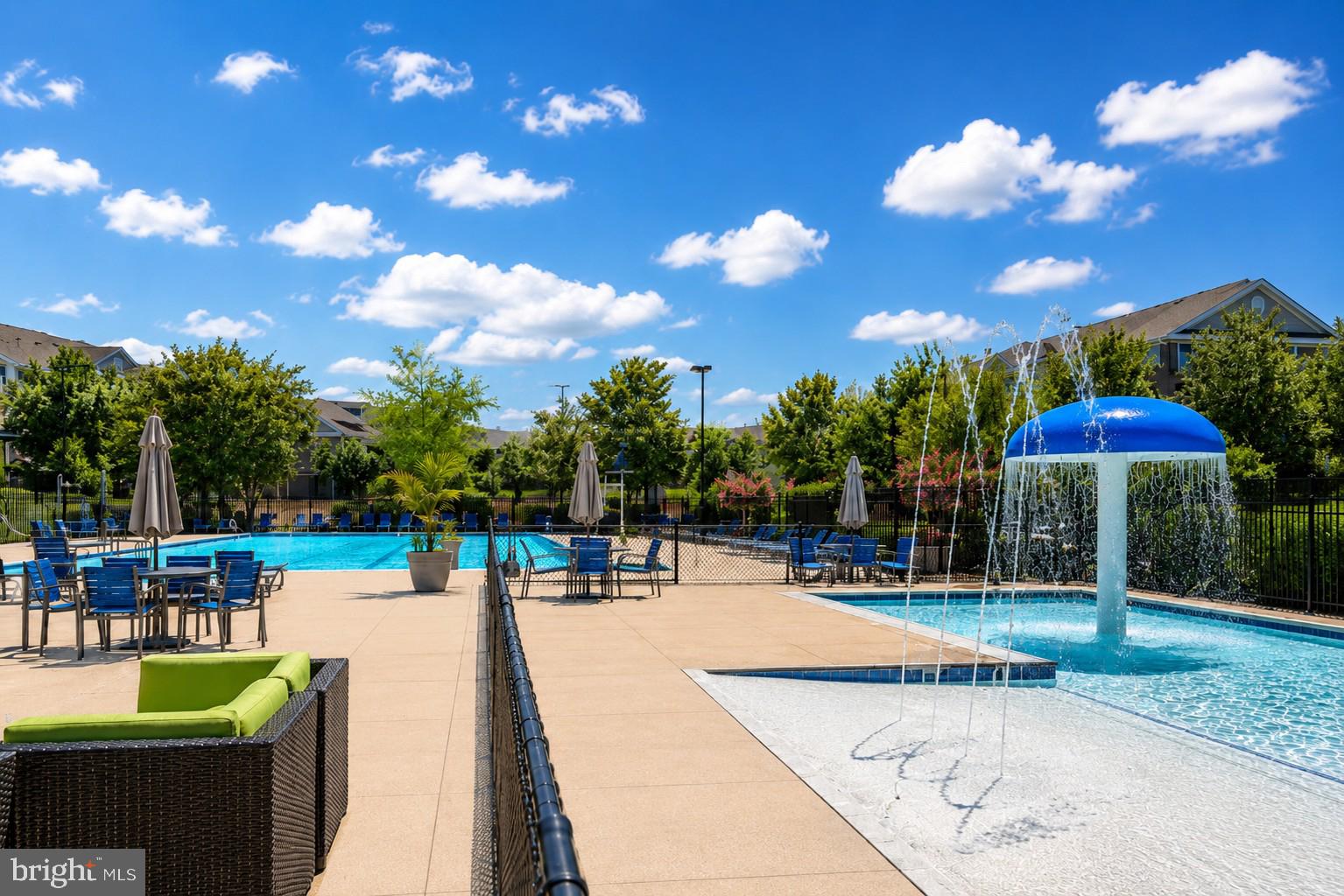 OAK CREEK - Residential