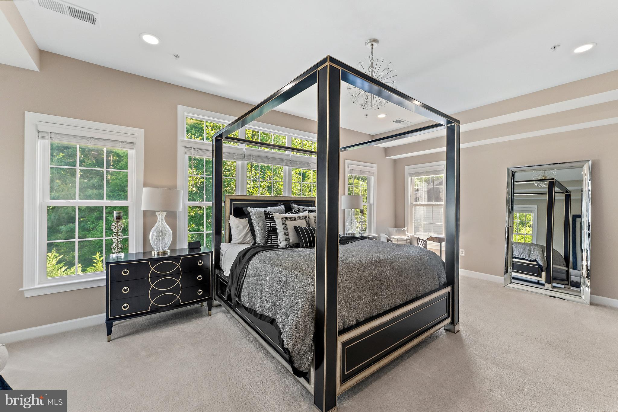 OAK CREEK - Residential
