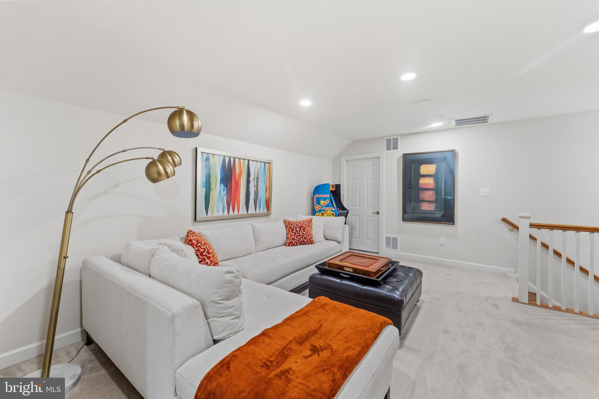 OAK CREEK - Residential