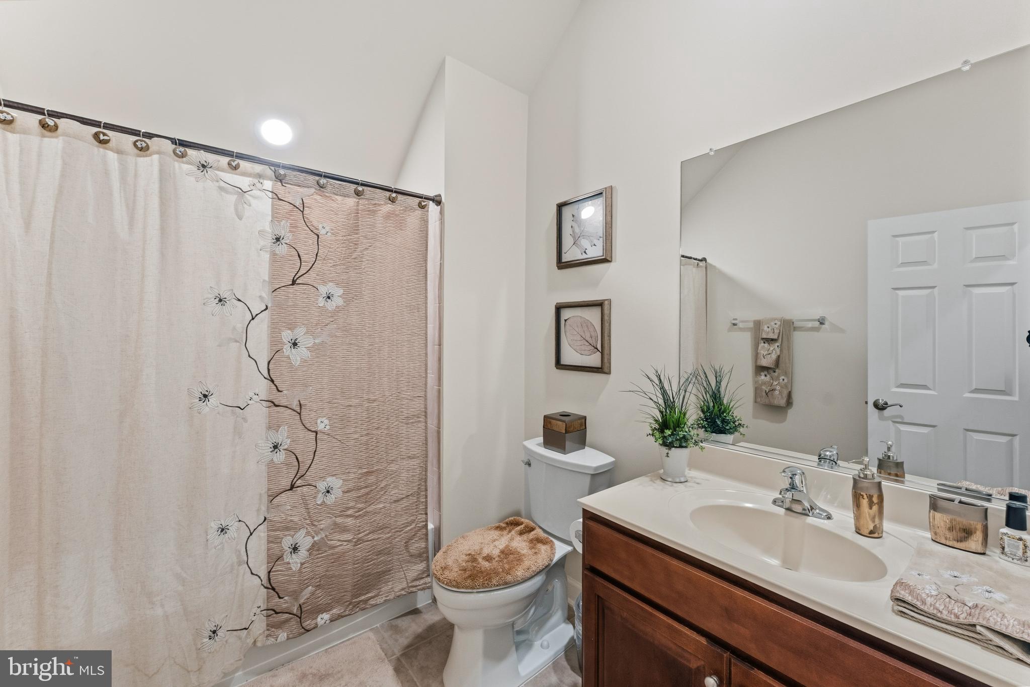 OAK CREEK - Residential
