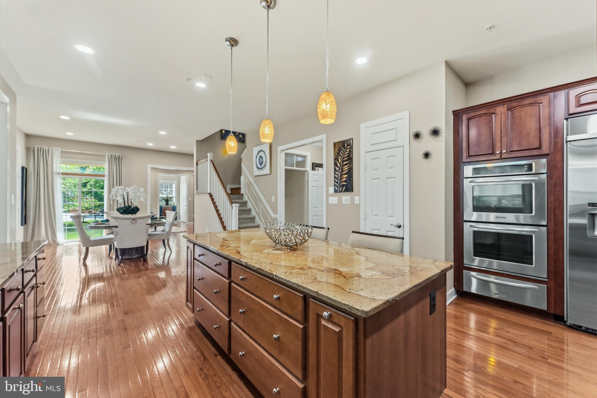 OAK CREEK - Residential