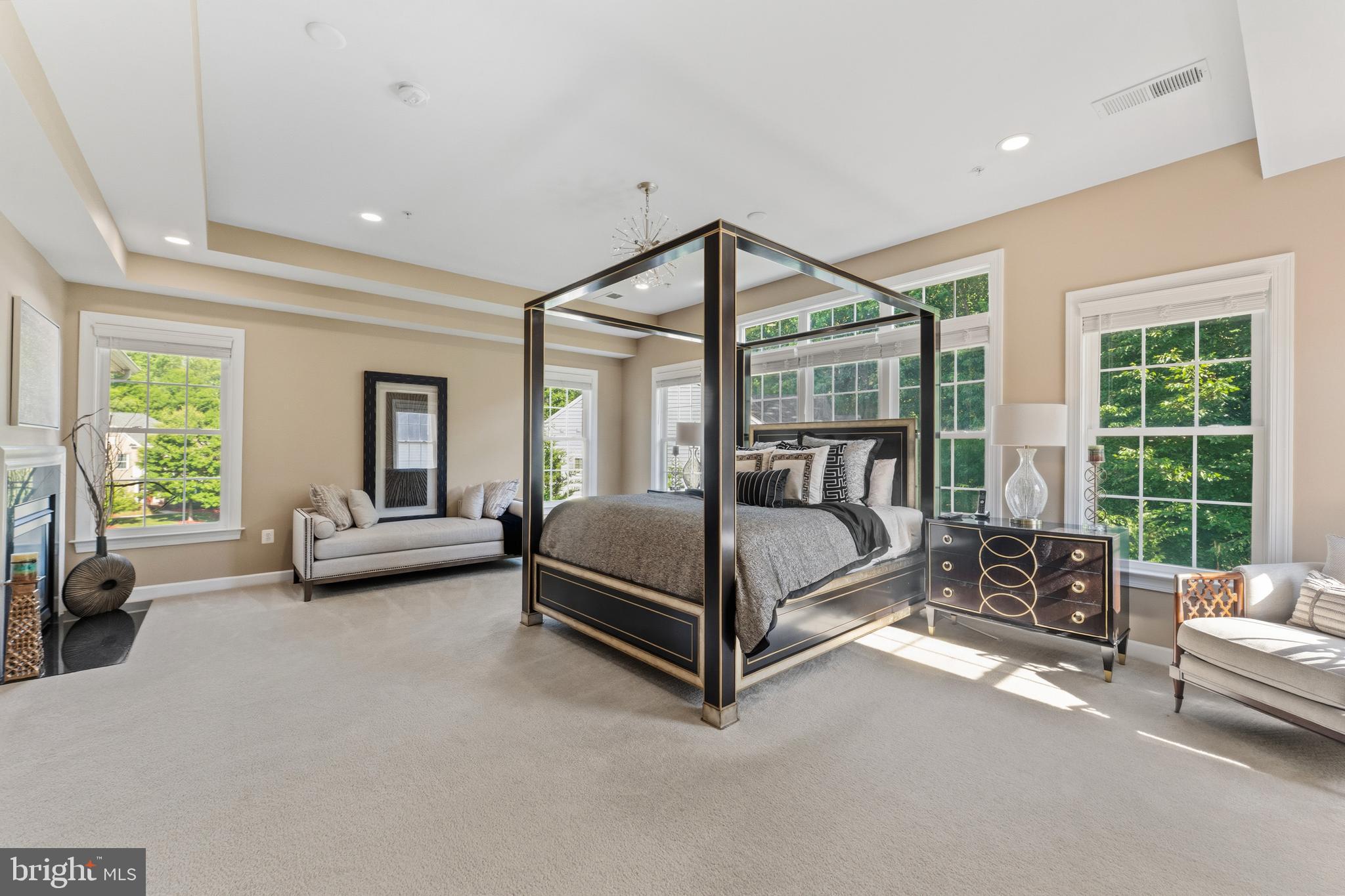 OAK CREEK - Residential