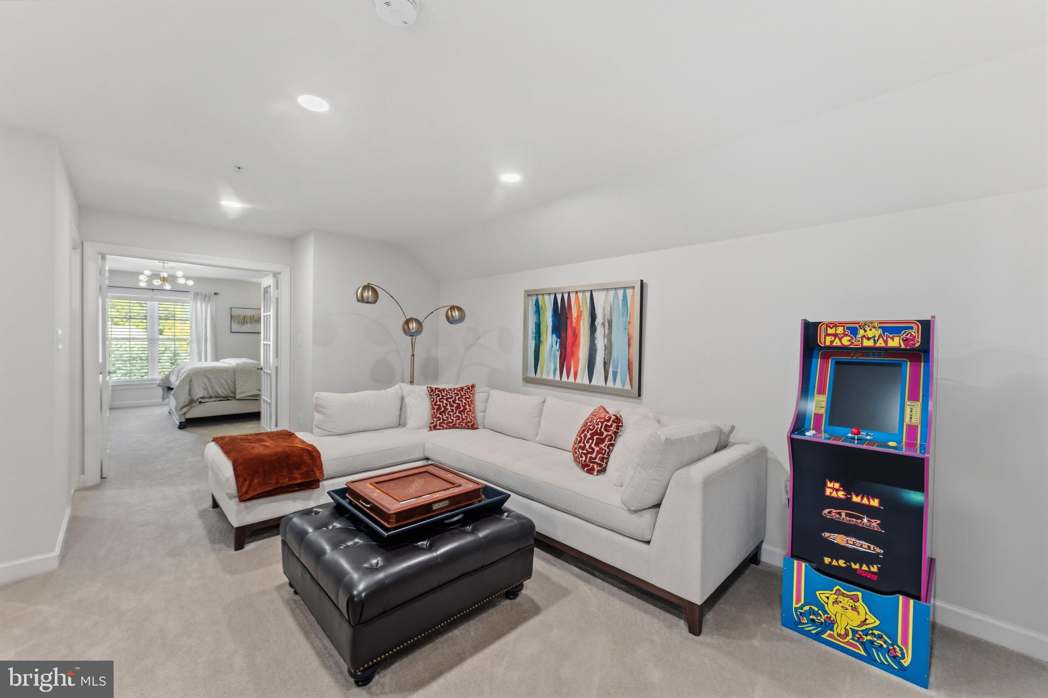 OAK CREEK - Residential