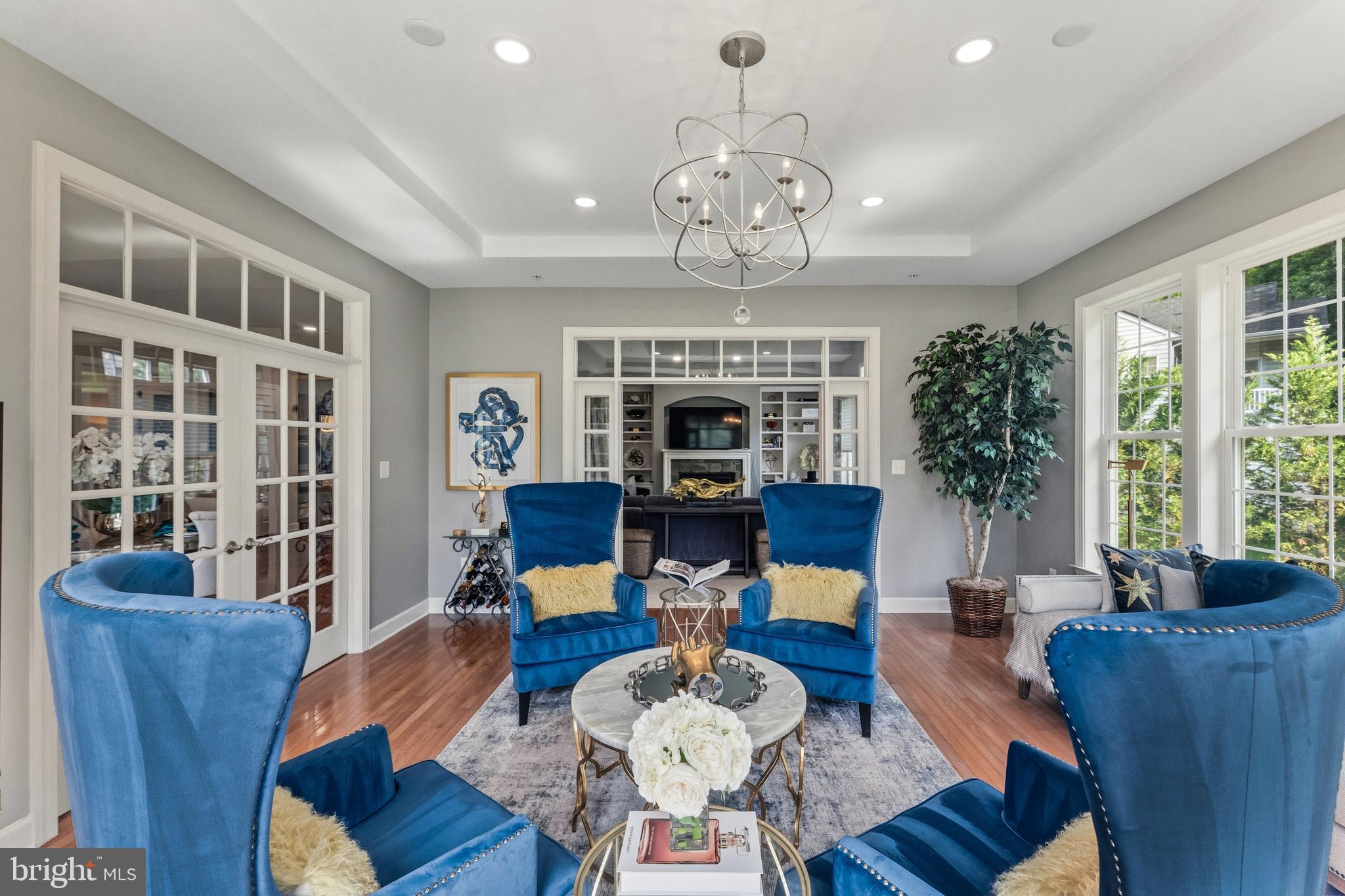 OAK CREEK - Residential