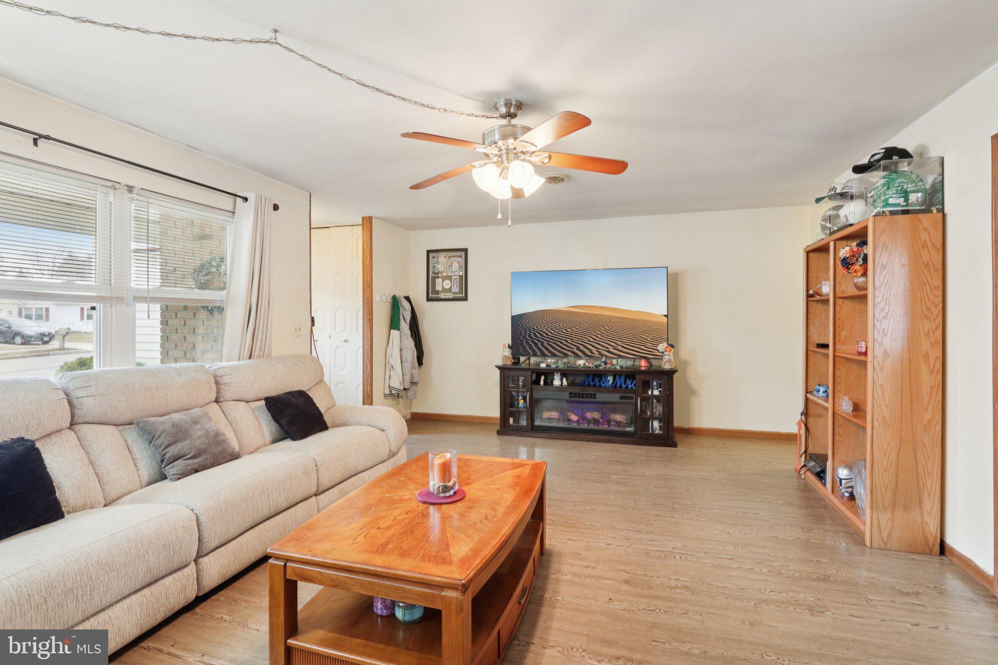 LEISURETOWNE - Residential