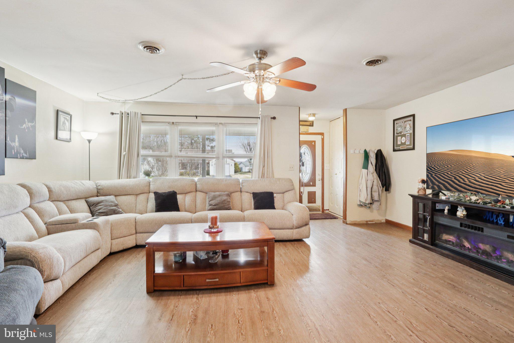 LEISURETOWNE - Residential