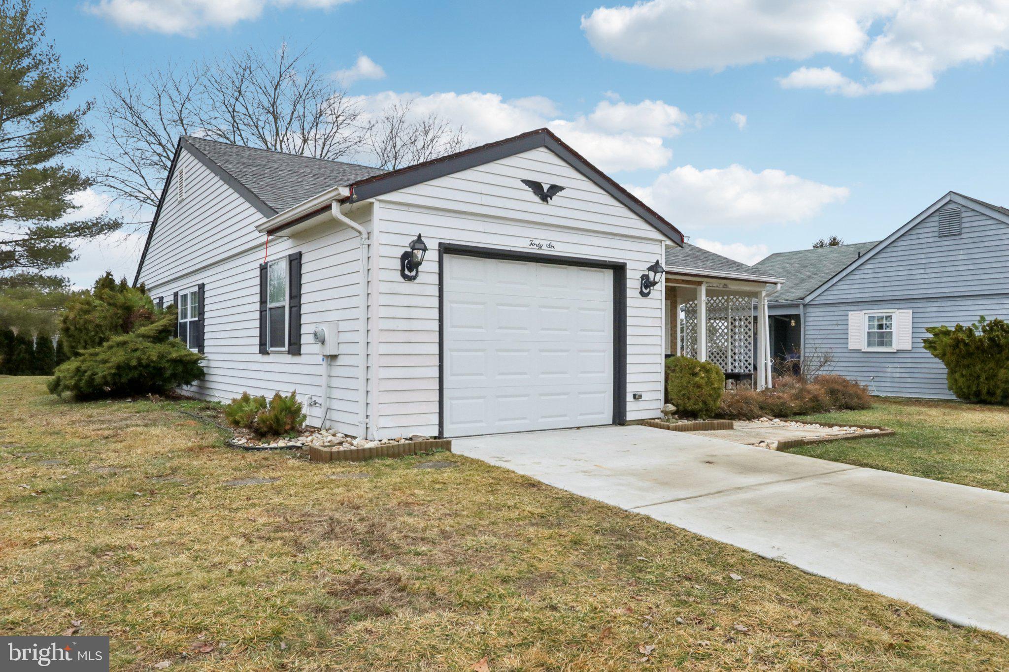 LEISURETOWNE - Residential