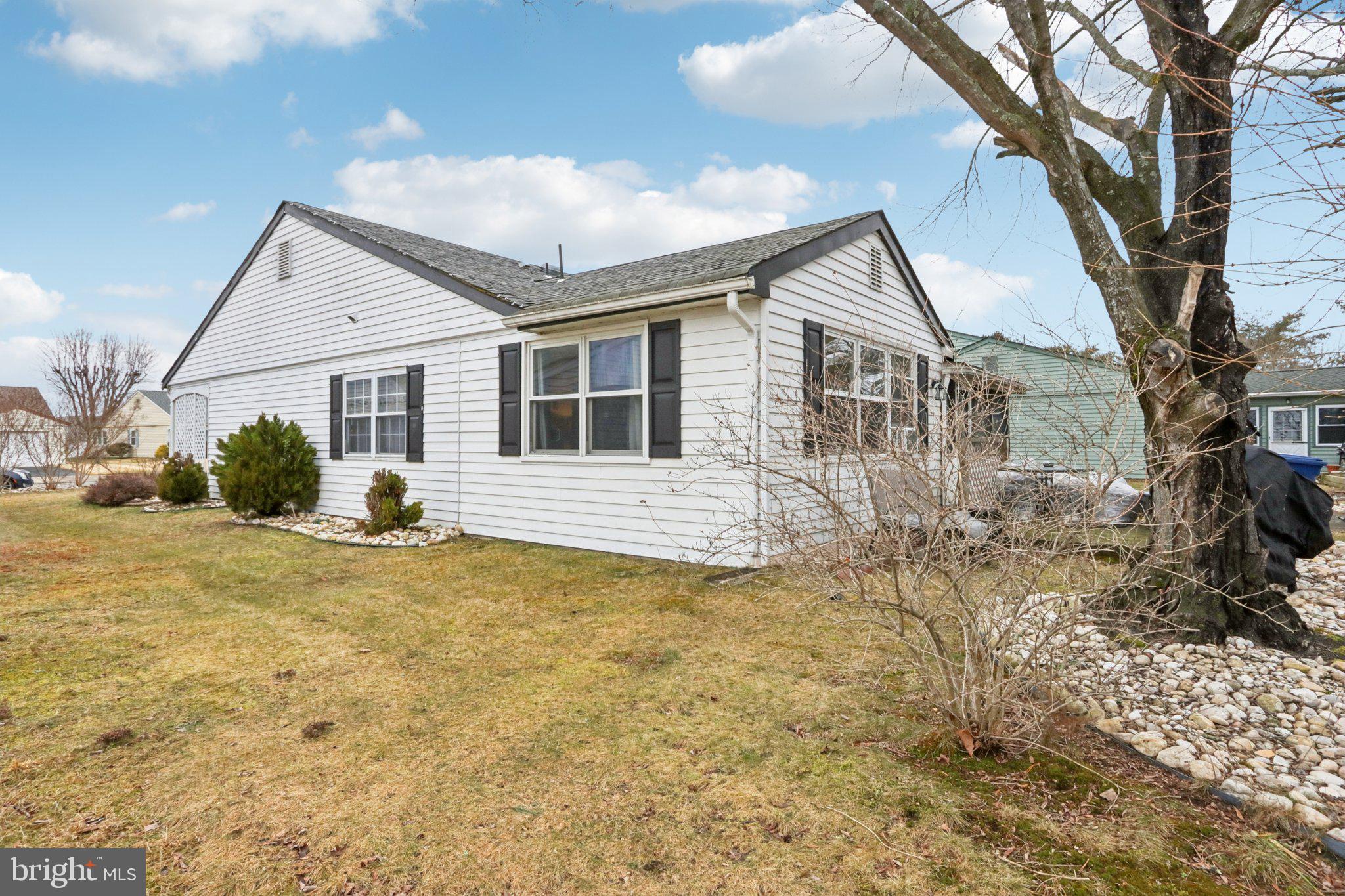 LEISURETOWNE - Residential