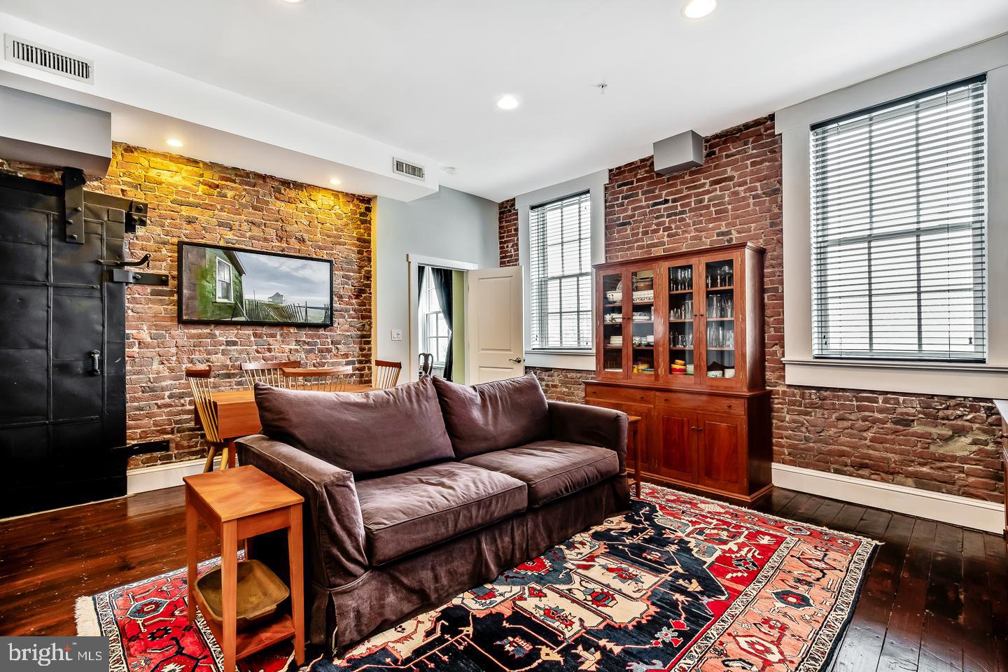 OLD CITY - Residential
