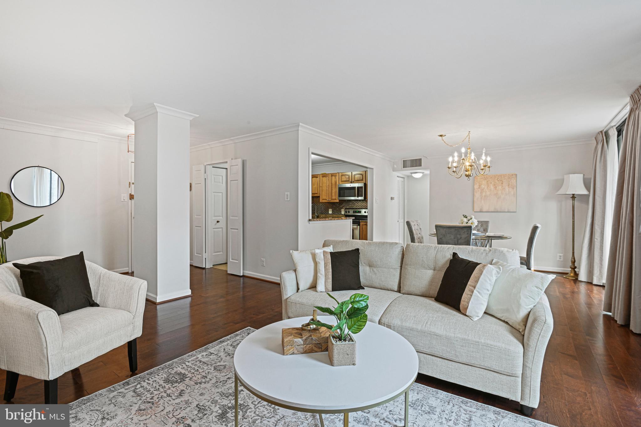 MCLEAN HOUSE - Residential