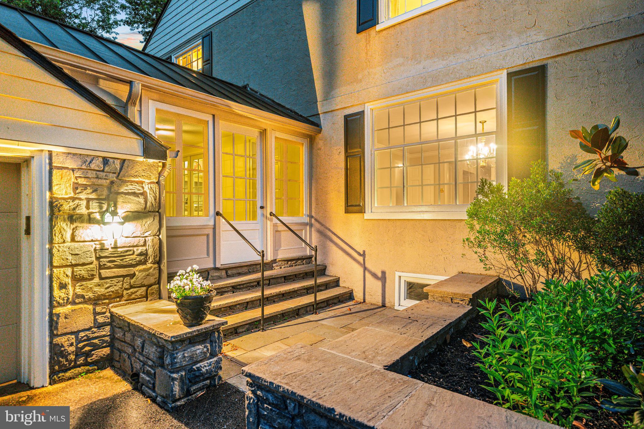 SOUTH WAYNE - Residential