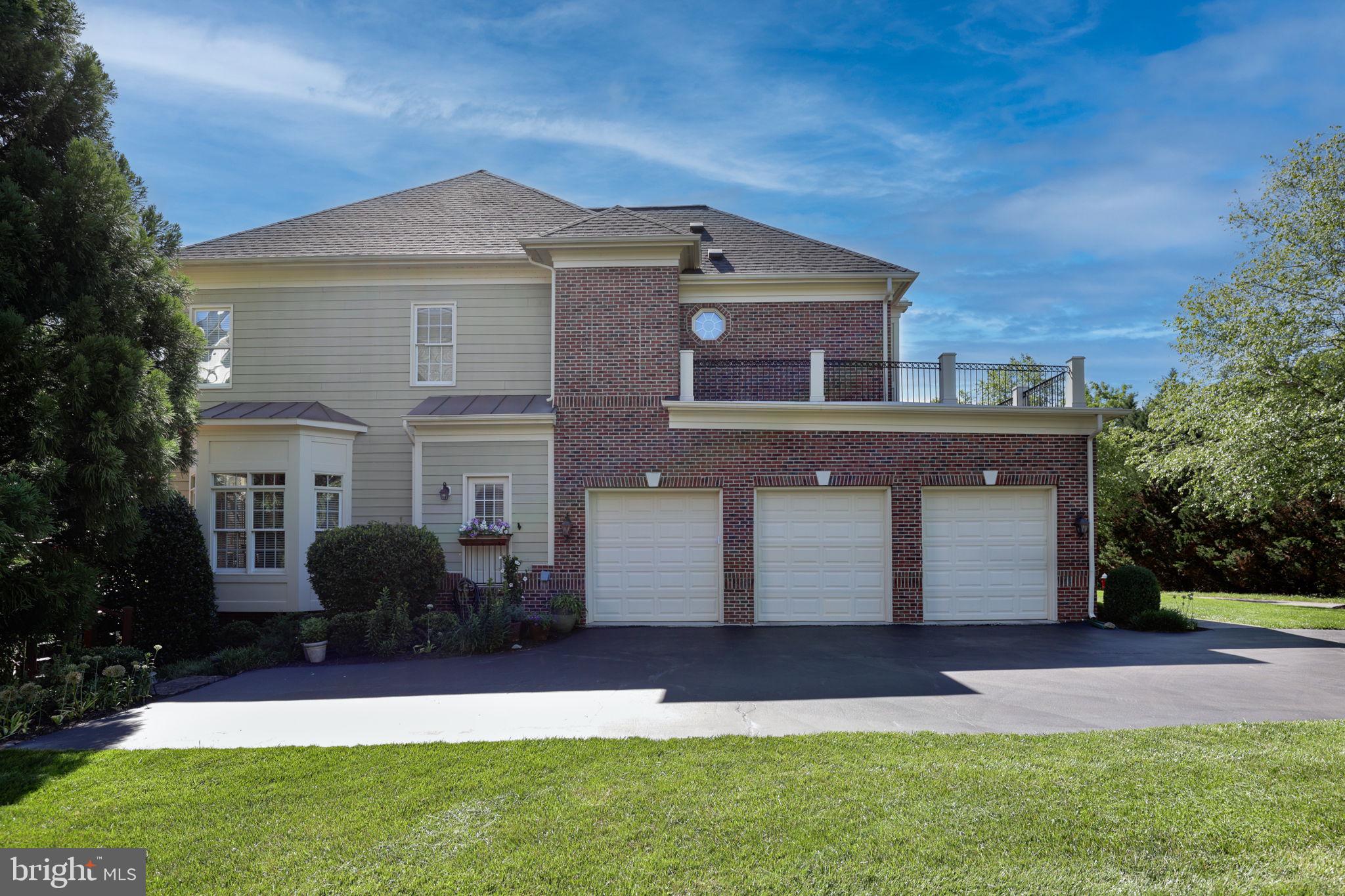 LANSDOWNE ON THE POTOMAC - Residential