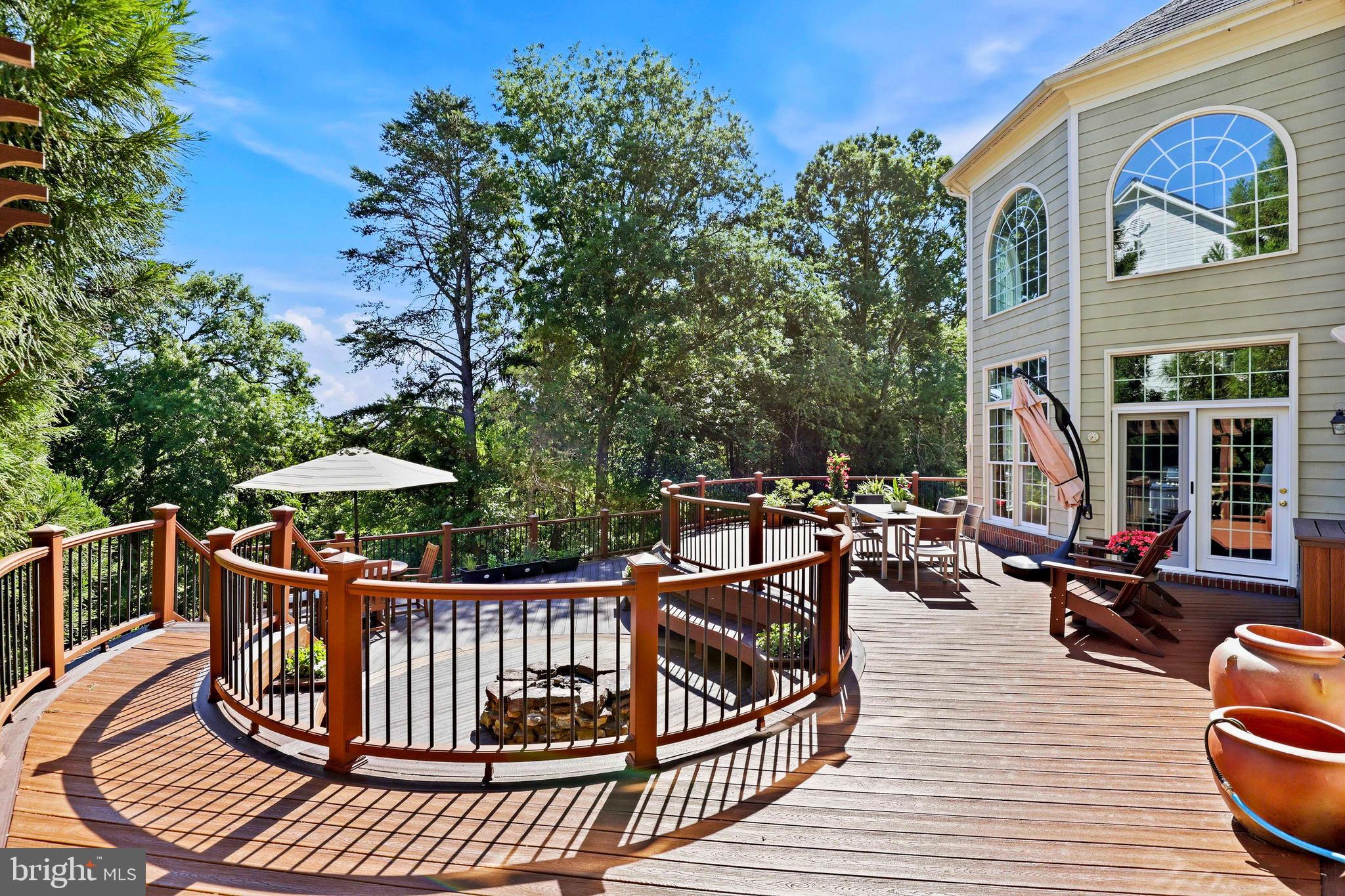 LANSDOWNE ON THE POTOMAC - Residential