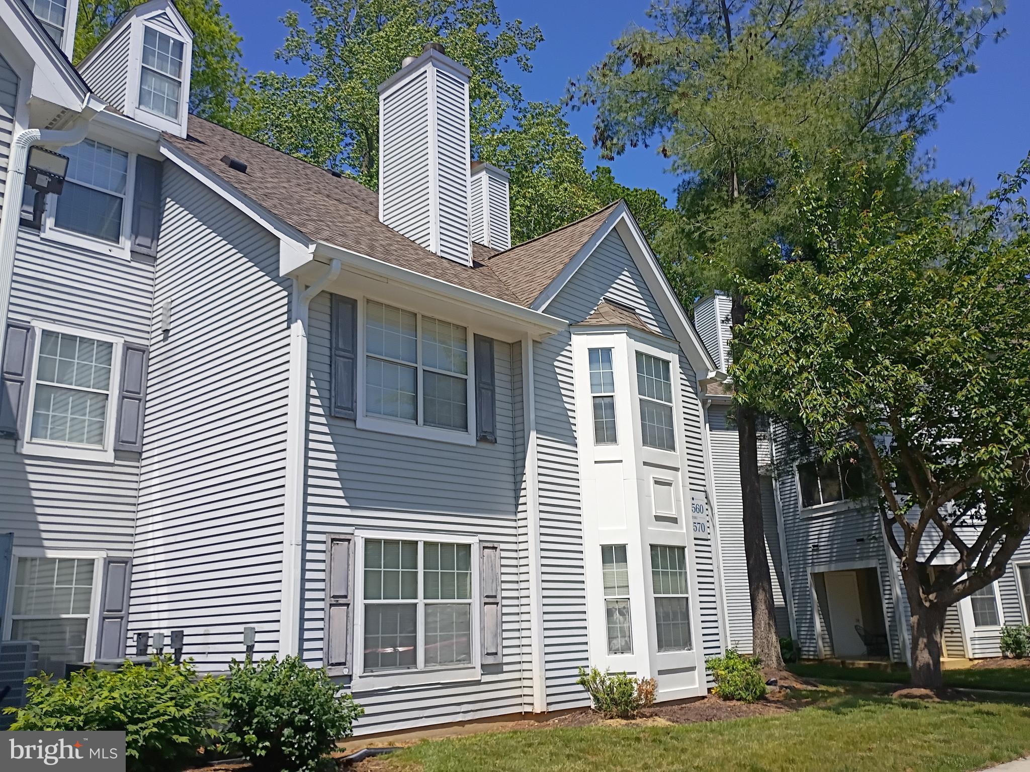 Contemporary, very elegant, well appointed and open floor design condo in Maryland,s beautiful Upper Marlboro. Surroundings is just park like setting, close to all possible conveniences,  Prince George's seat of government, Andrews Air Force Base, downtown Washington DC , fine dinning and entertainment. This condo features attractive flooring, complimenting light features, well position kitchen and appliances, and yes, a  fireplace, large bedrooms and more. This is a great housing opportunity you wouldn't want to miss.