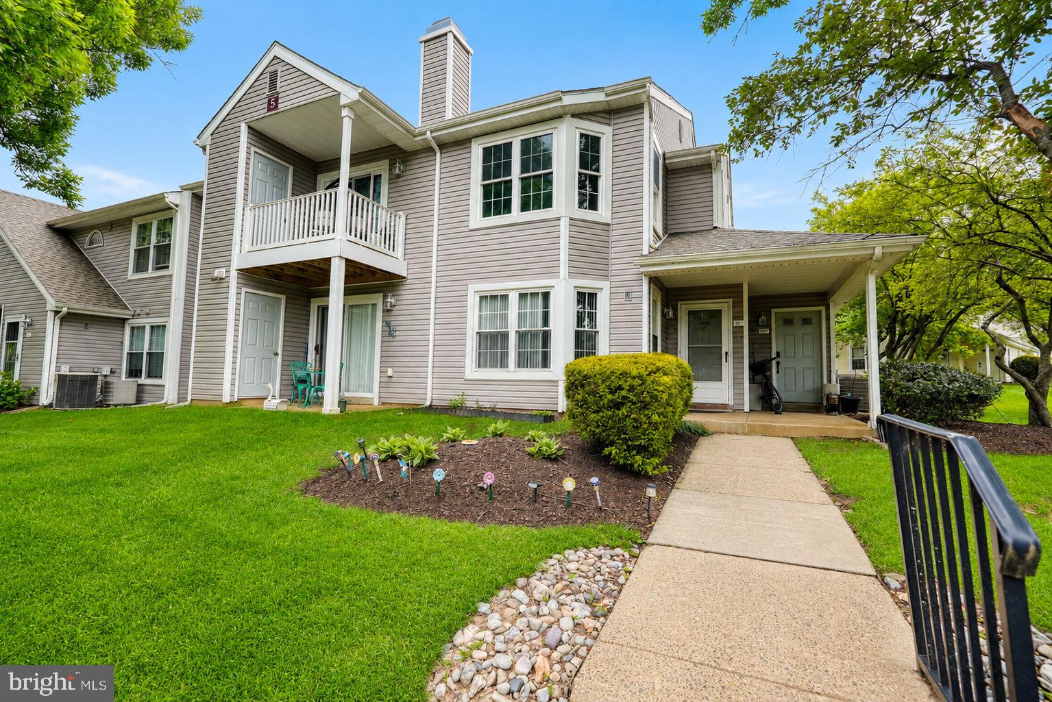 VILLAGE SHIRES - Residential