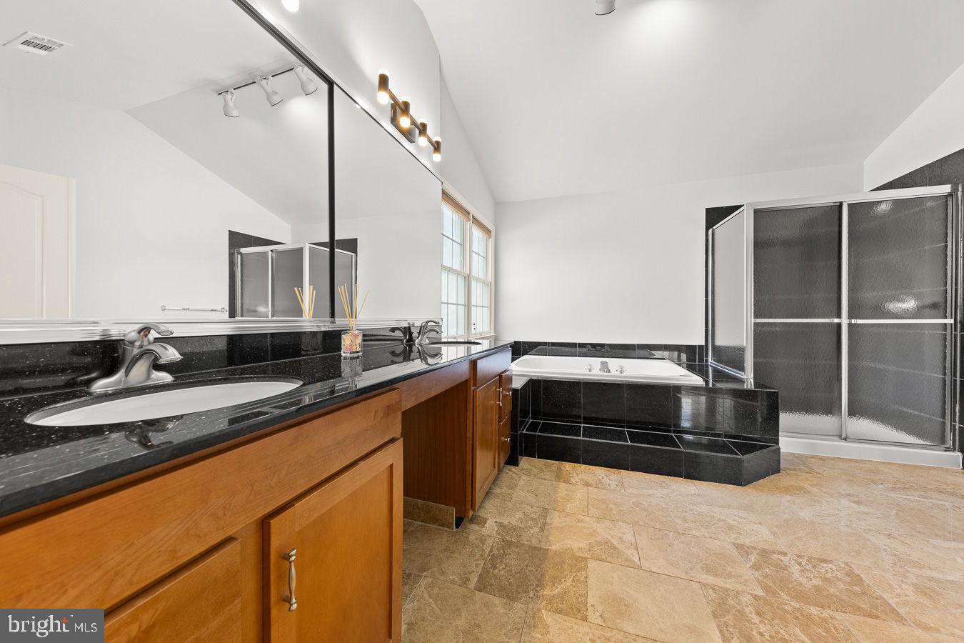 LOUDOUN VALLEY ESTATES - Residential