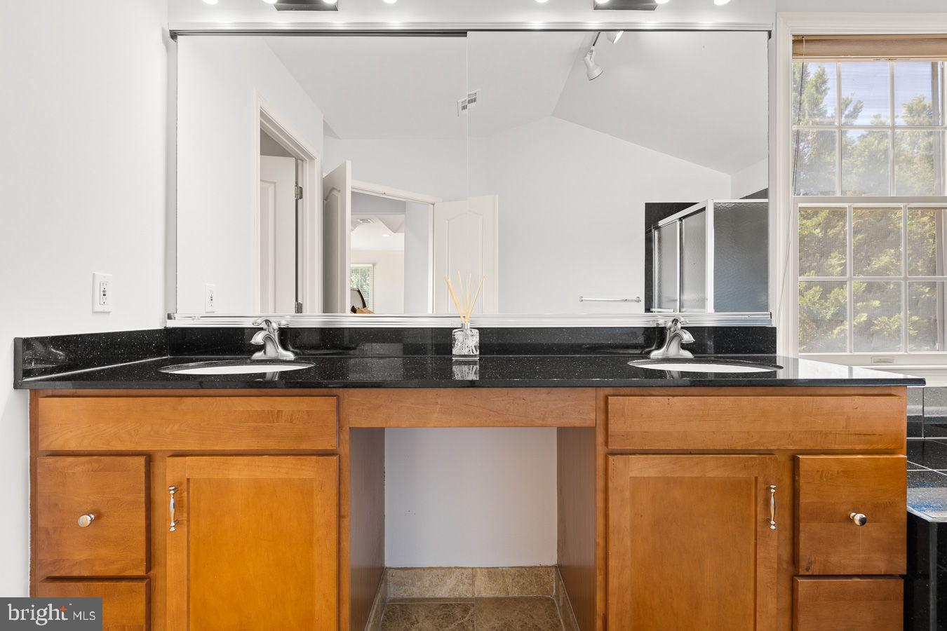 LOUDOUN VALLEY ESTATES - Residential