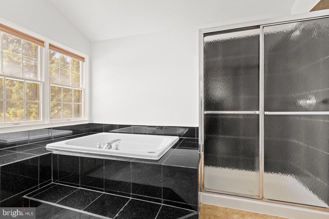 LOUDOUN VALLEY ESTATES - Residential