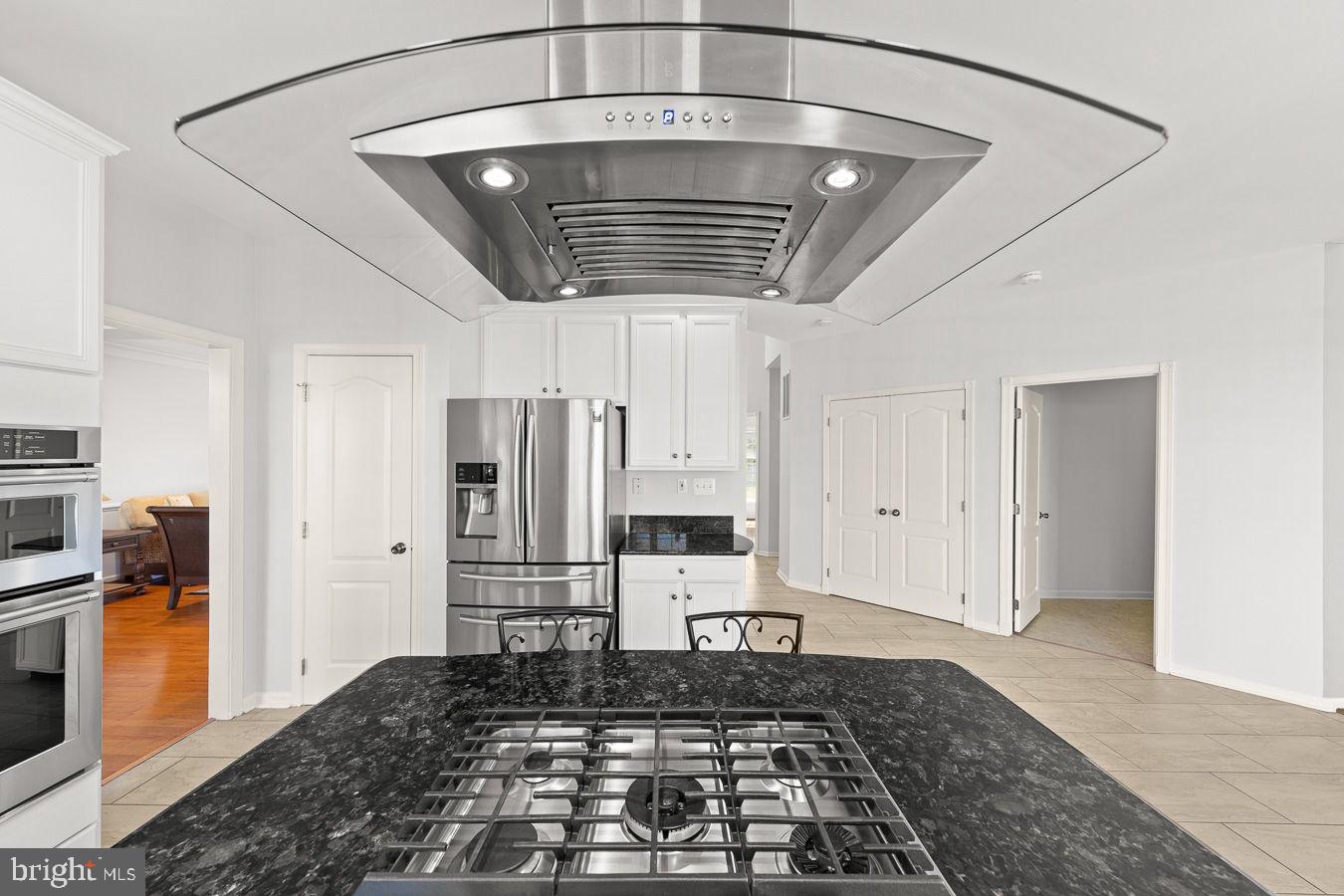 LOUDOUN VALLEY ESTATES - Residential