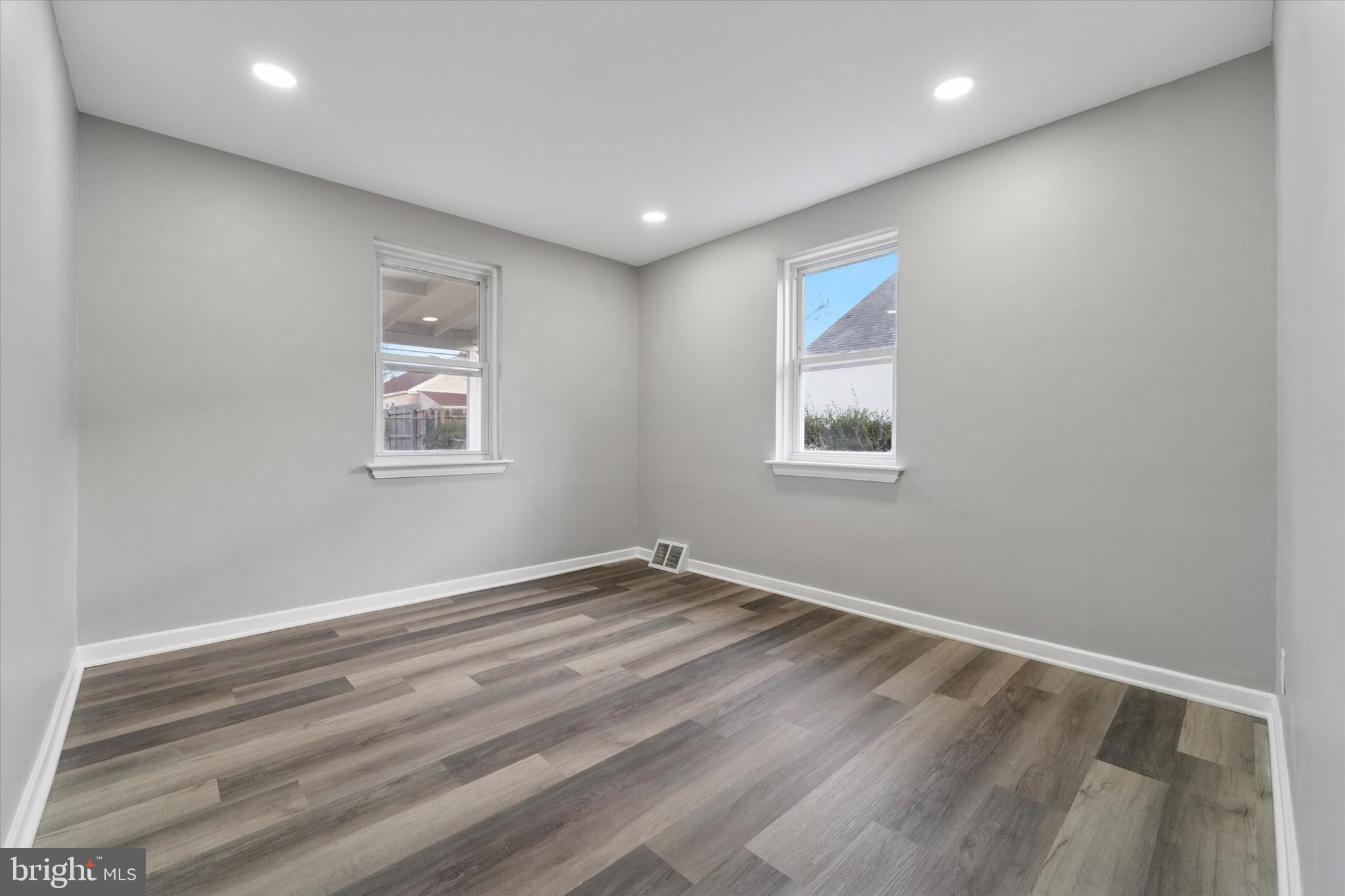 ACADEMY GARDENS - Residential