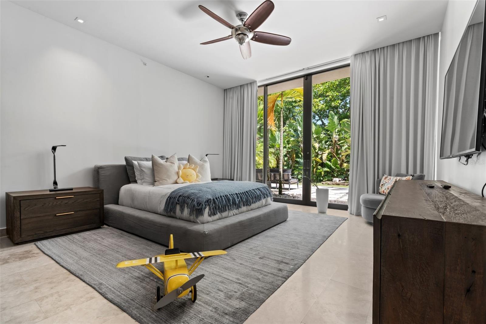 EAST BEACH - Residential